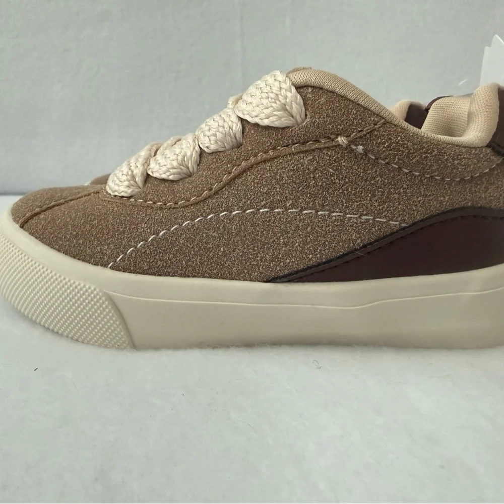 Carters chic khaki
